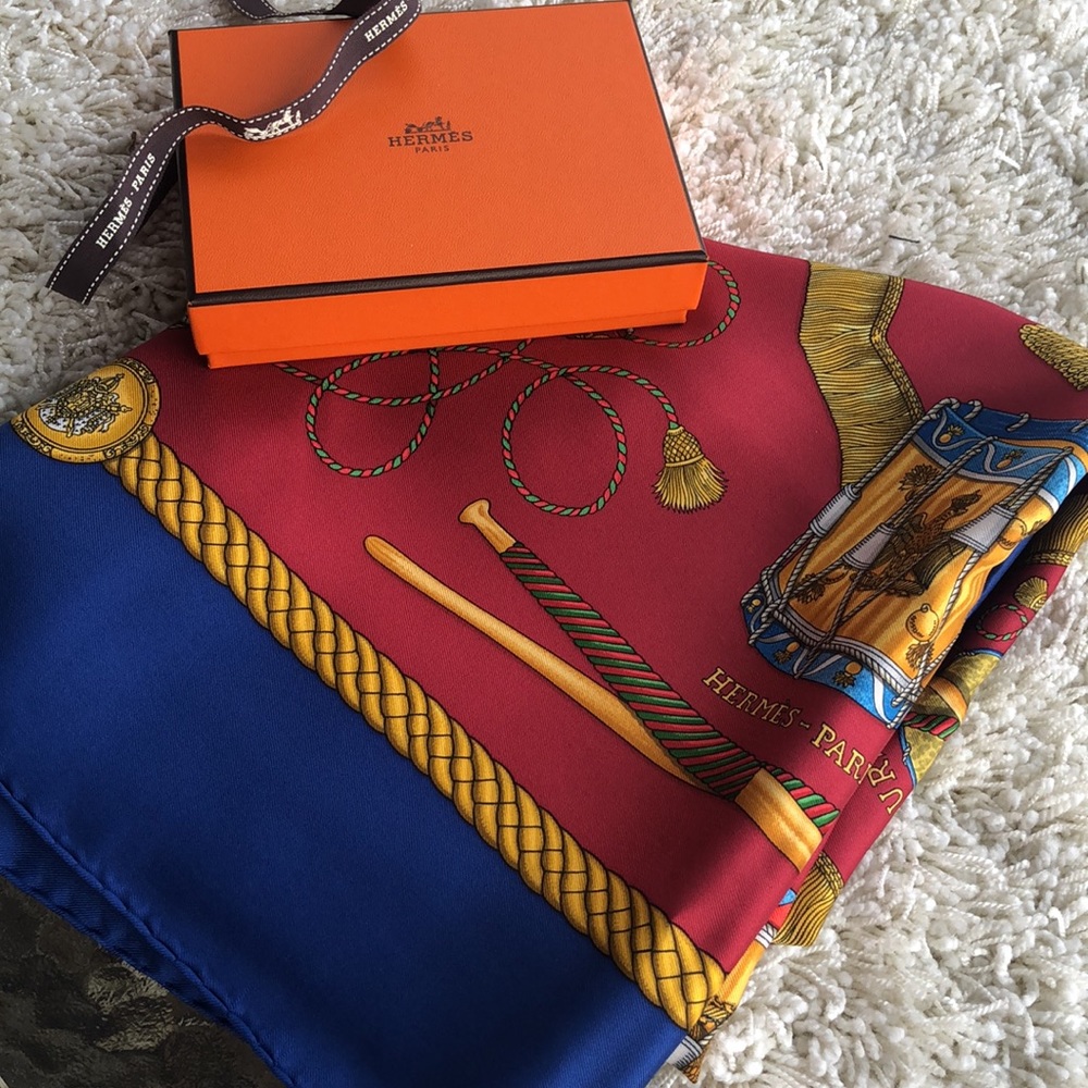 Hermes scarf - Picture 3 of 17
